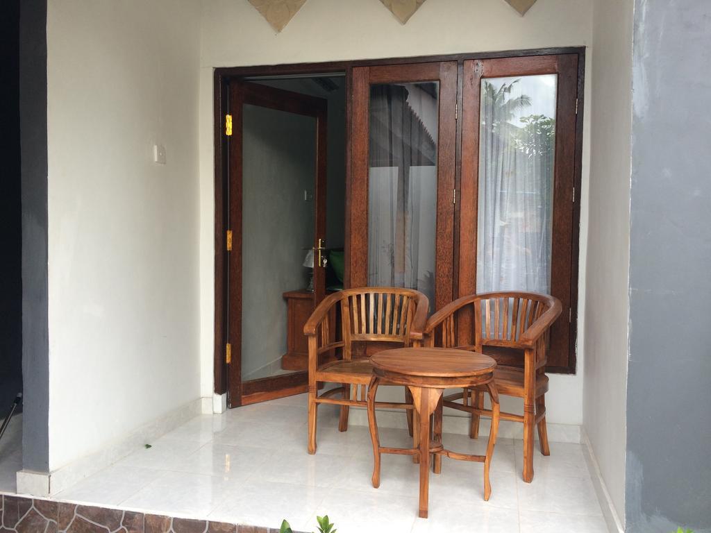 Linggy Homestay レンボンガン島 エクステリア 写真