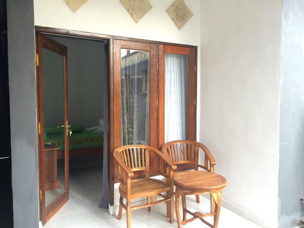 Linggy Homestay レンボンガン島 エクステリア 写真